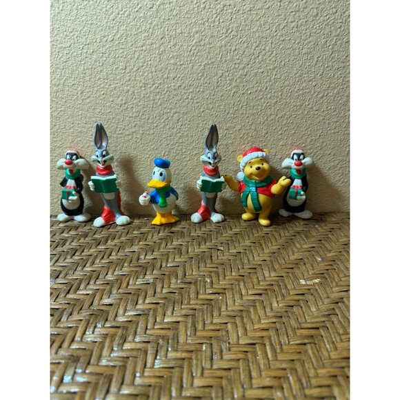Vintage Christmas Light Covers PVC Figures From Disney & Looney Tunes - Picture 1 of 12